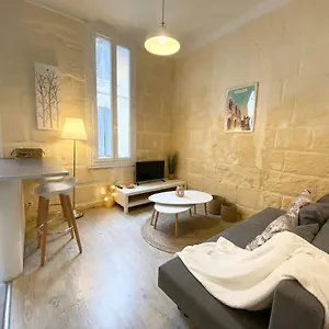 Le 23 - 1er Etage Arles