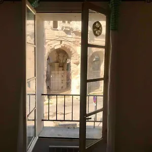 Apartment Face Aux Arenes, Arles