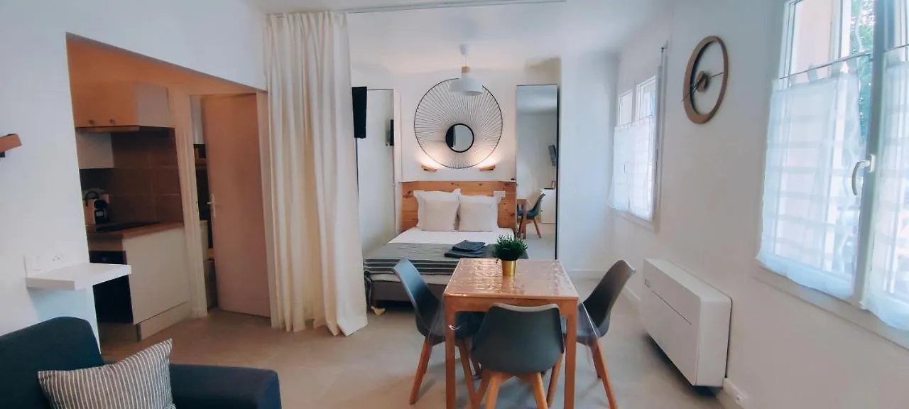 Le Studio Des Tours - Parking Apartment Arles