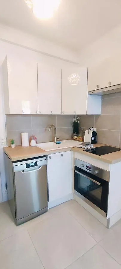 Le Studio Des Tours - Parking Apartment Arles