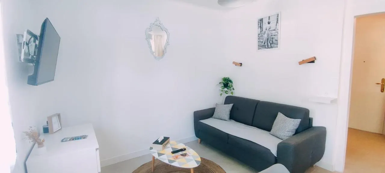 Le Studio Des Tours - Parking Apartment Arles France
