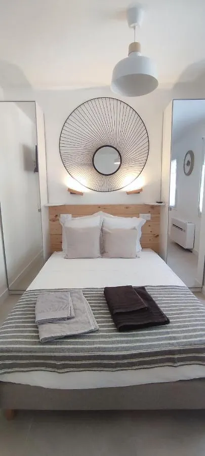 Le Studio Des Tours - Parking Apartment Arles